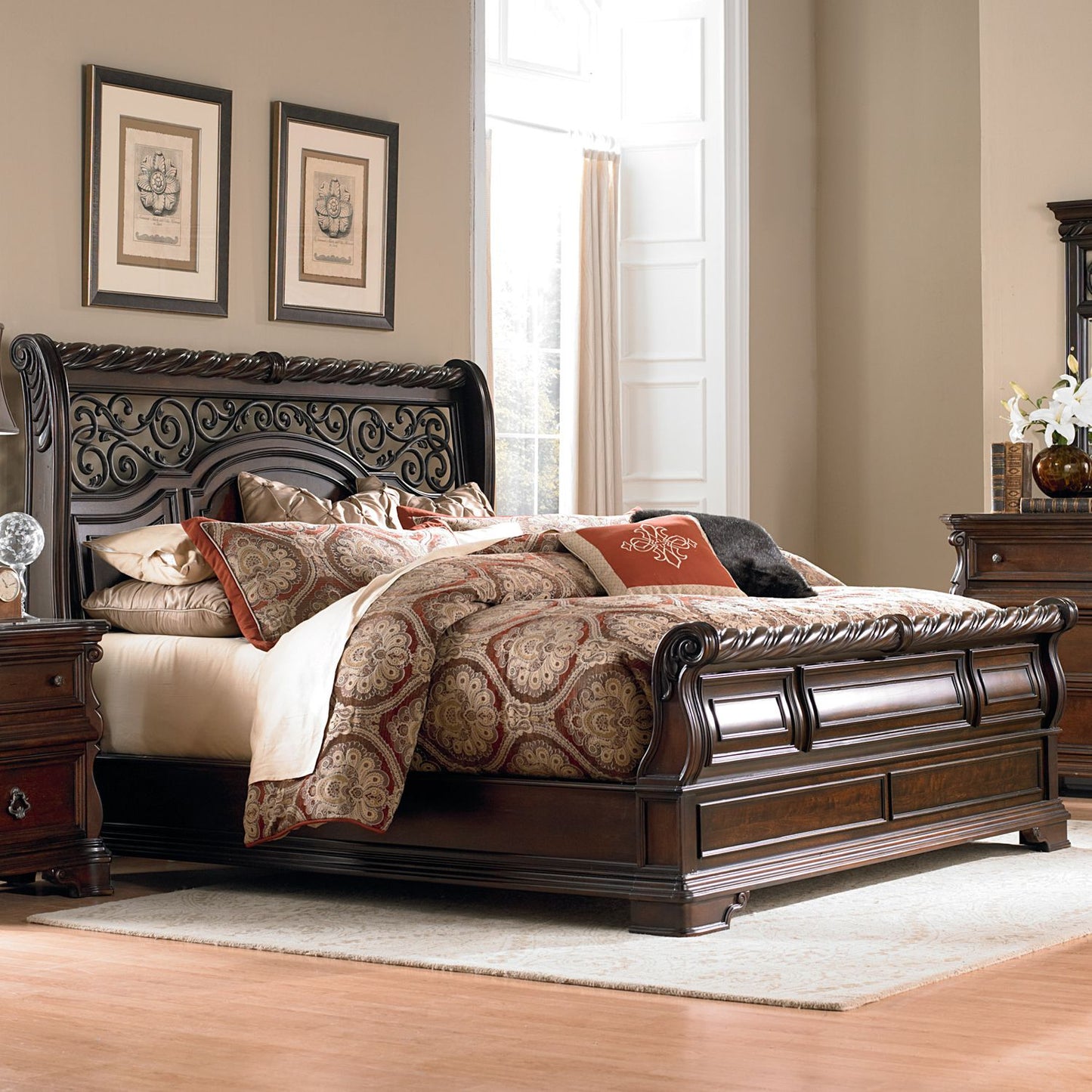 Queen Sleigh Bed
