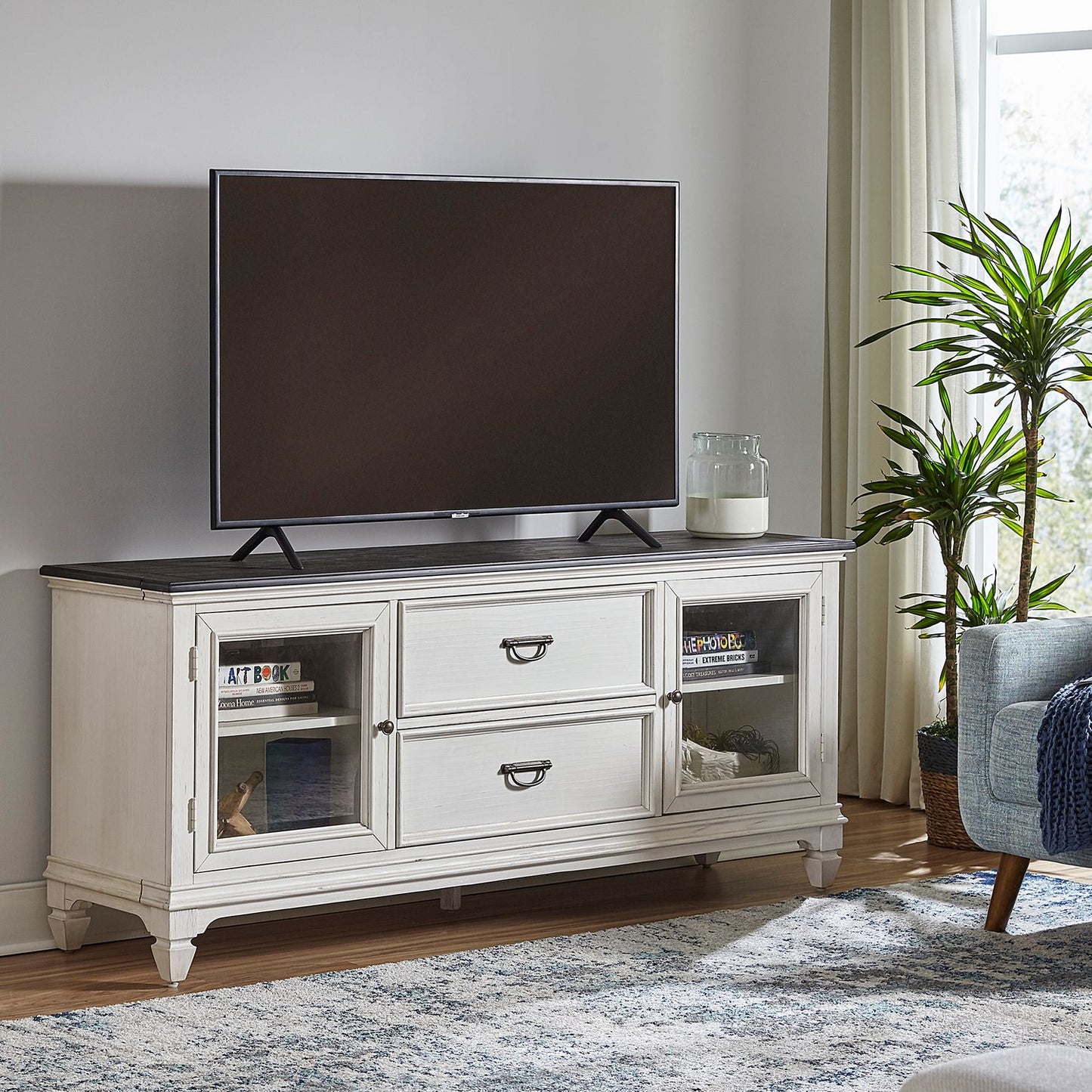Entertainment TV Stand