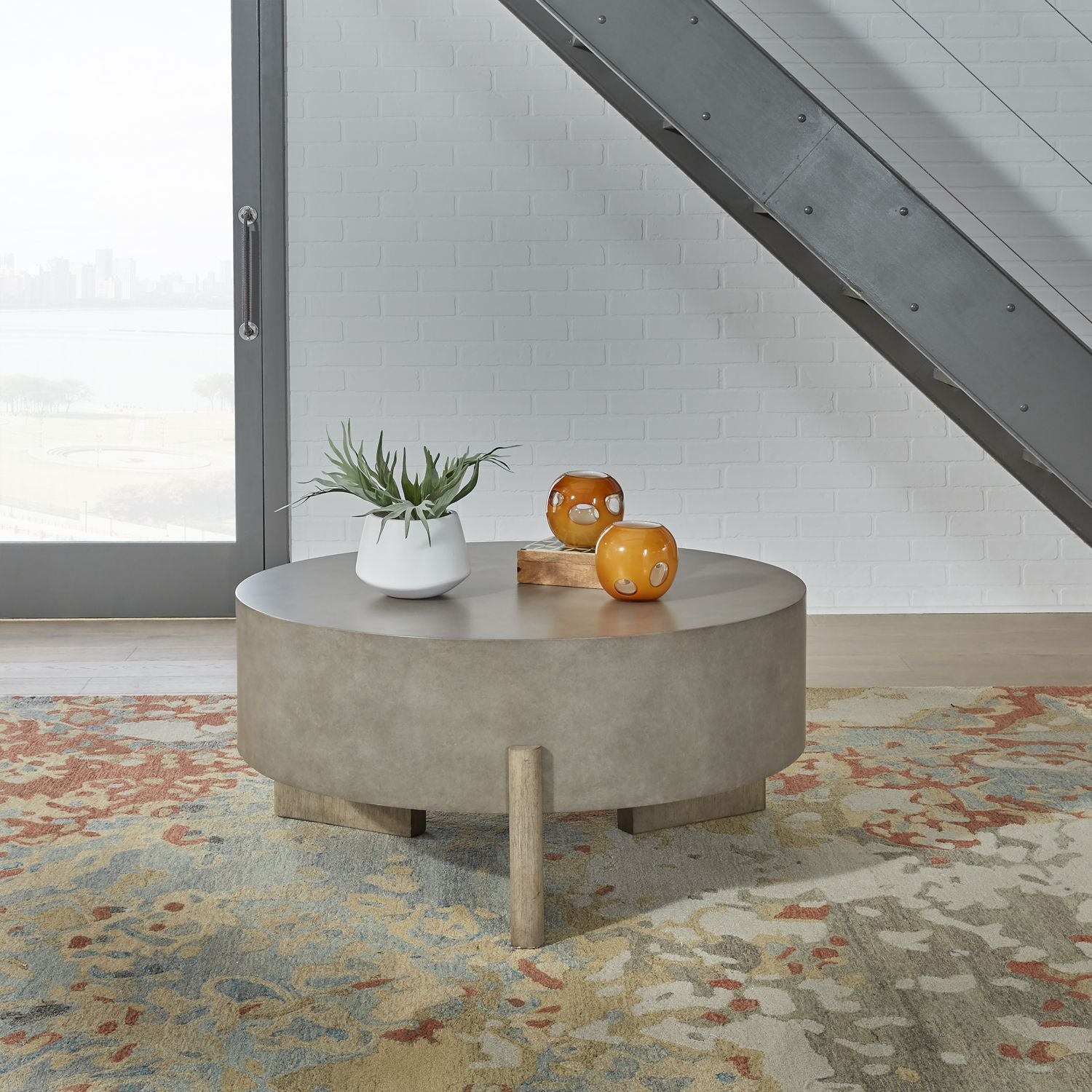 Round Cocktail Table – Akins Furniture