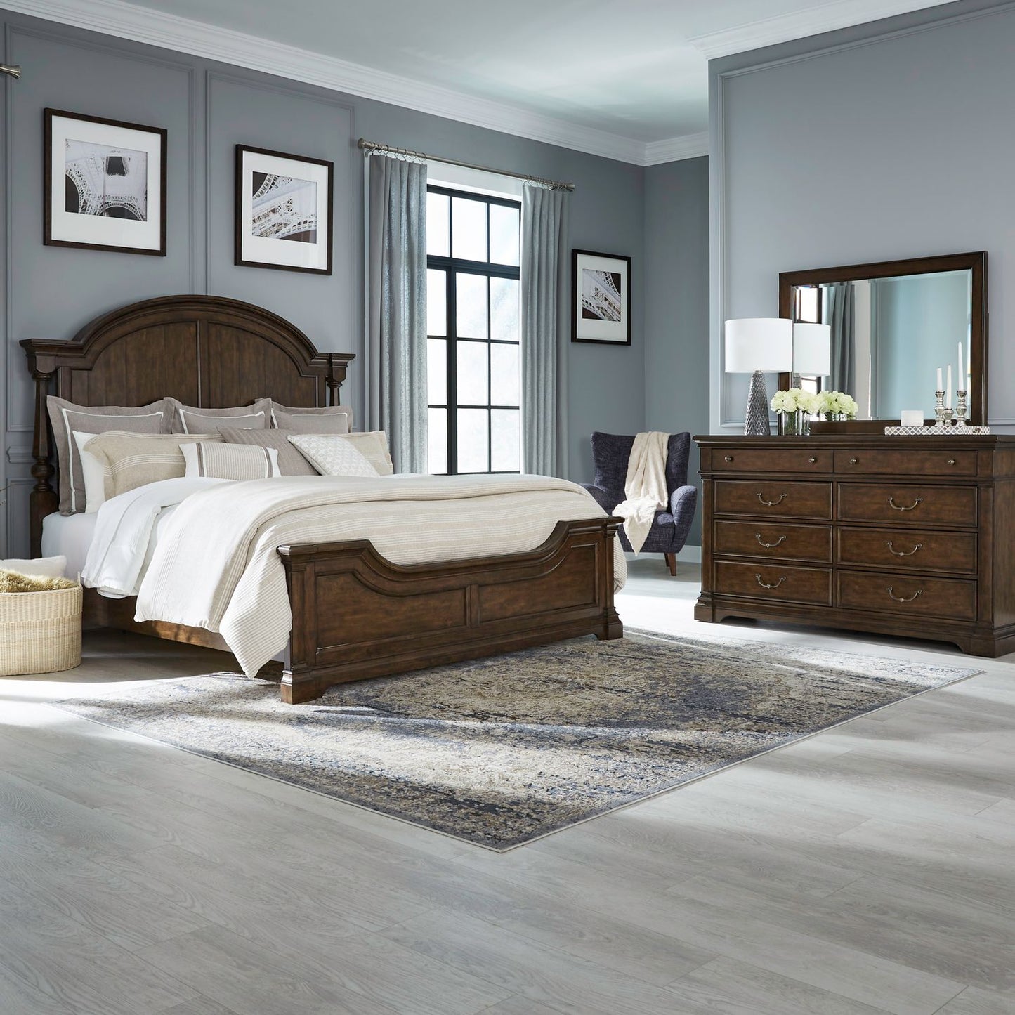 King Poster Bed, Dresser & Mirror