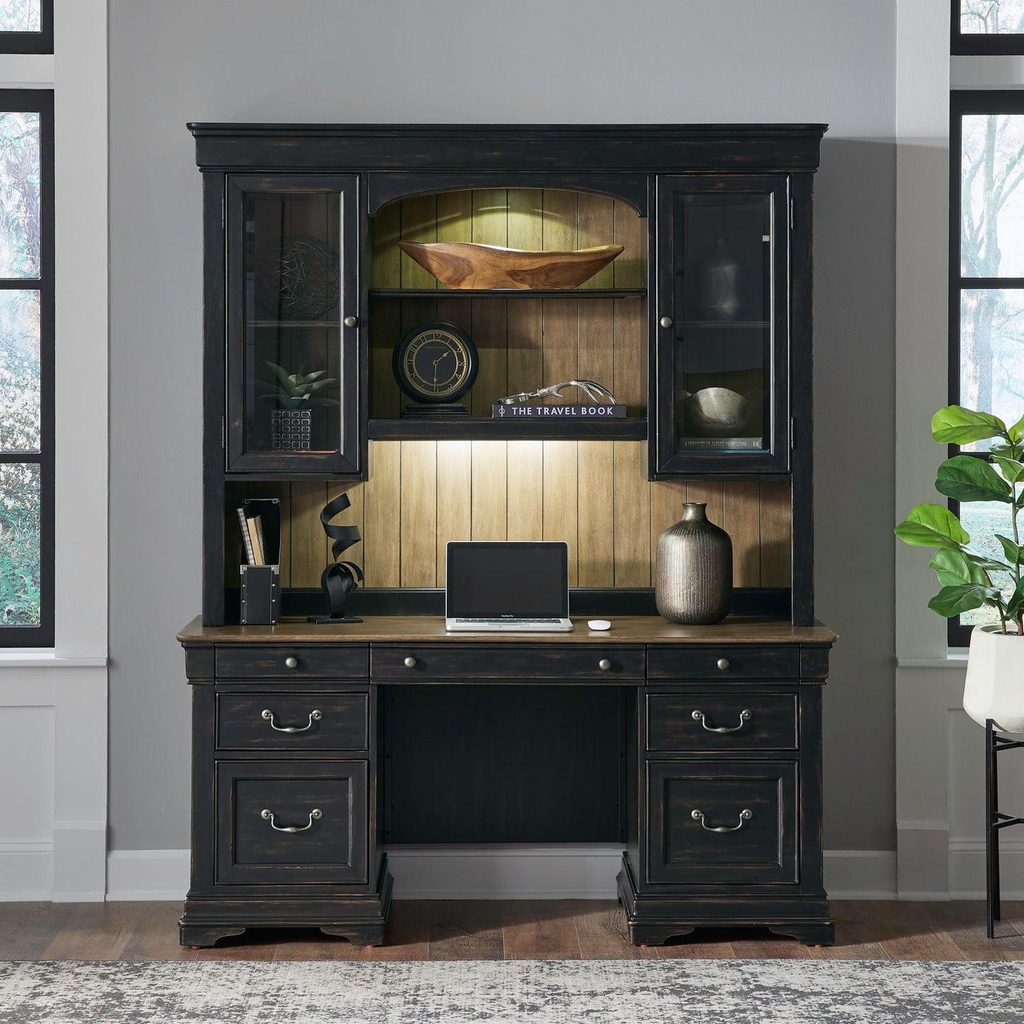 Credenza & Hutch
