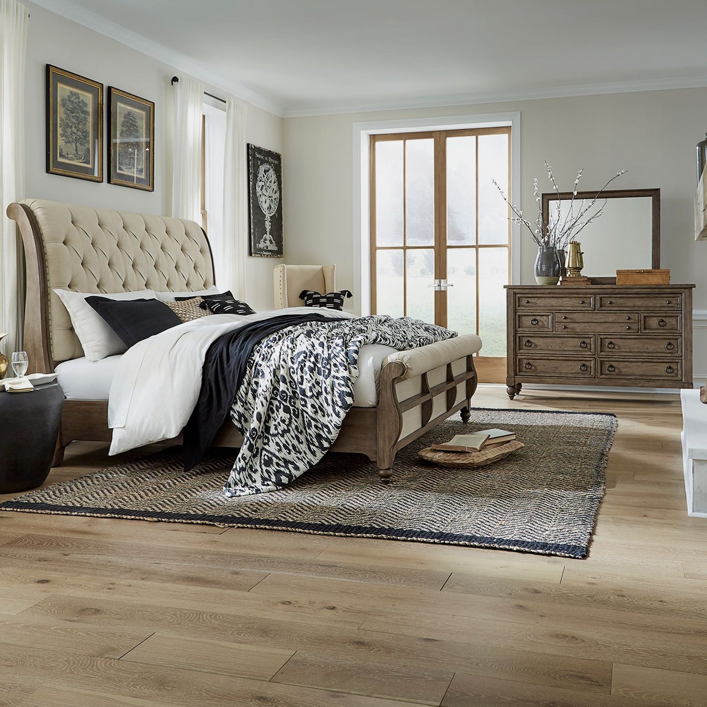 King California Sleigh Bed, Dresser & Mirror