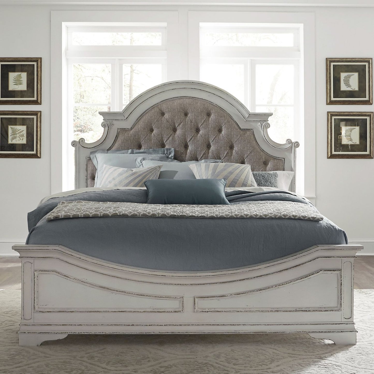 Queen Uph Bed, Dresser & Mirror