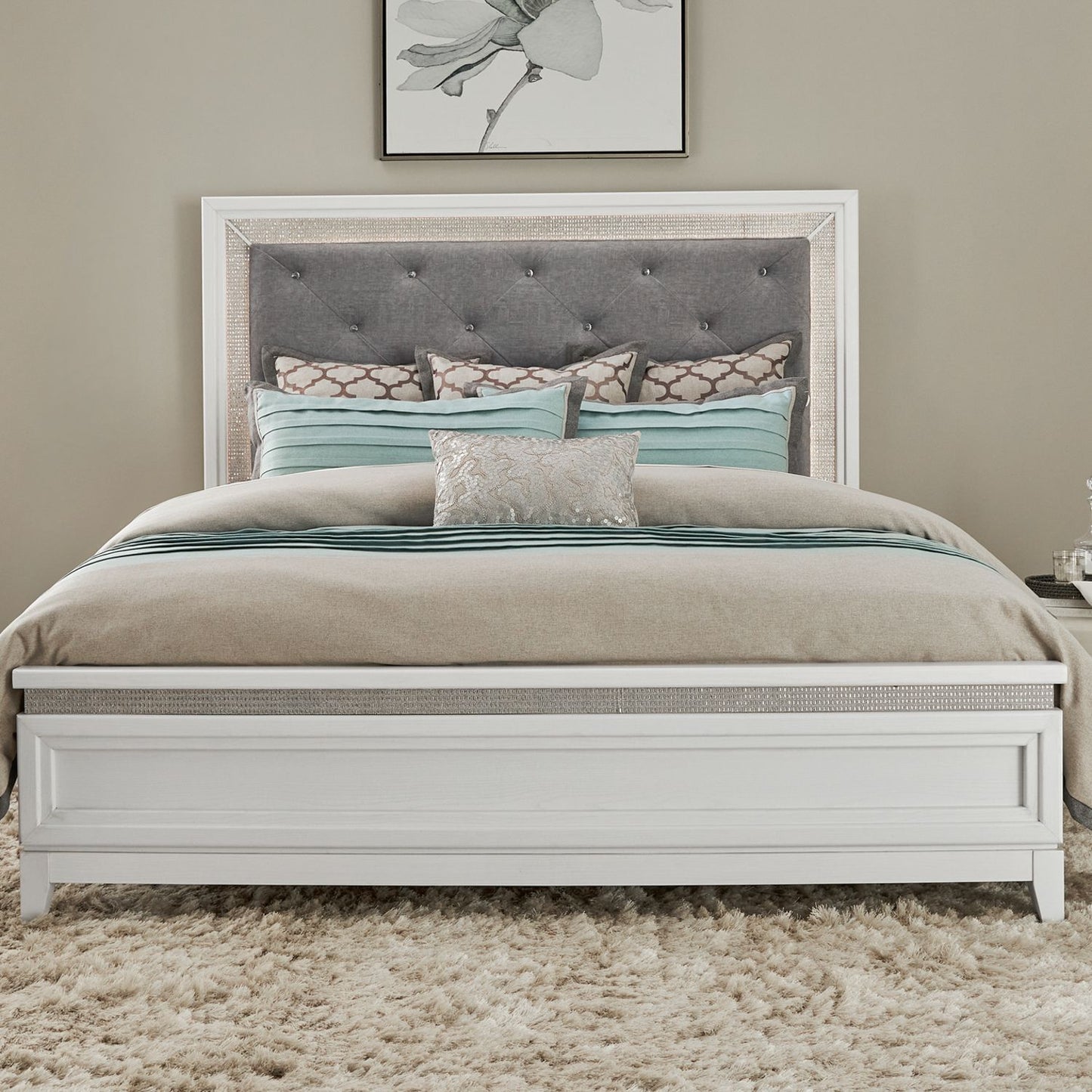 Queen Uph Bed
