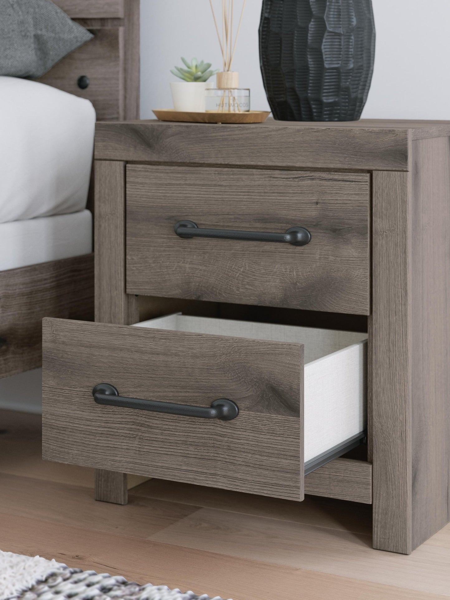 Urbanoore Queen Panel Bed, Dresser, Mirror and Nightstand